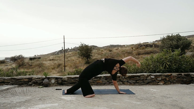 30min playful & curious vinyasa flow | Rooted.se